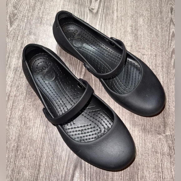 CROCS Womens Alice Mary Jane Black Closed Toe Flats With Strap Sz 7 ✨ - Picture 4 of 8